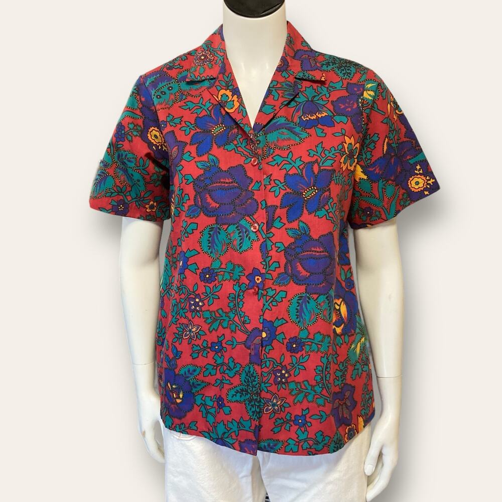 Cheryl Tiegs made in the US size 6 red purple and blue floral prints, button up